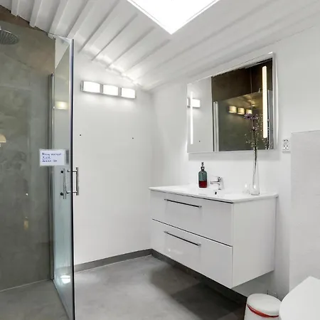 In With 2 Bedrooms And Wifi 公寓 阿灵厄