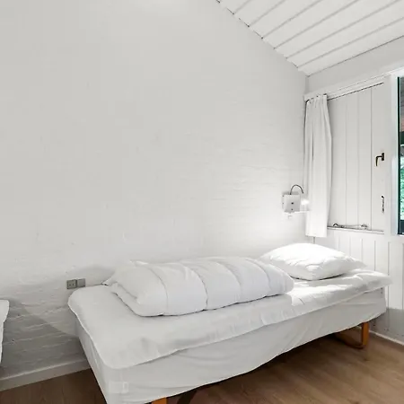 In With 2 Bedrooms And Wifi *